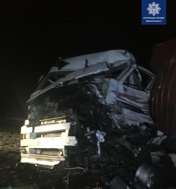 На Білоцерківщині сталося лобове зіткнення вантажівок: є загиблий