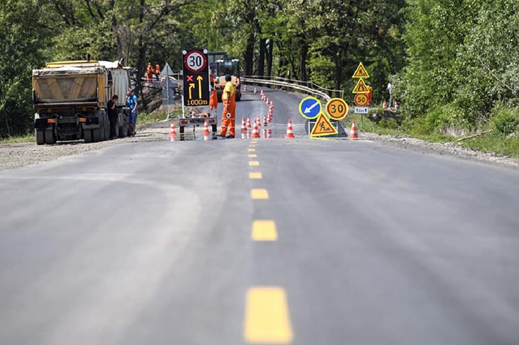 На дорогах Київщини цьогоріч планують прокласти 60 км асфальту