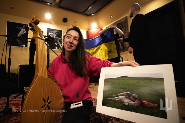 Banduragirl і 72-а окрема механізована бригада Чорних Запорожців створили сингл «Коник вороненький»